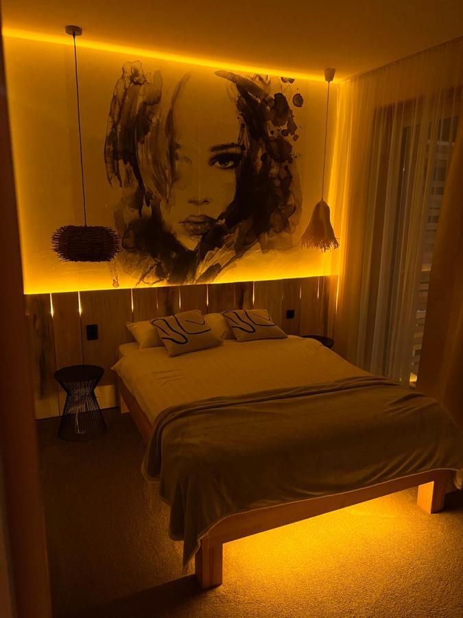 Shard Boutique Hotel-Adult Only ブラショフ エクステリア 写真