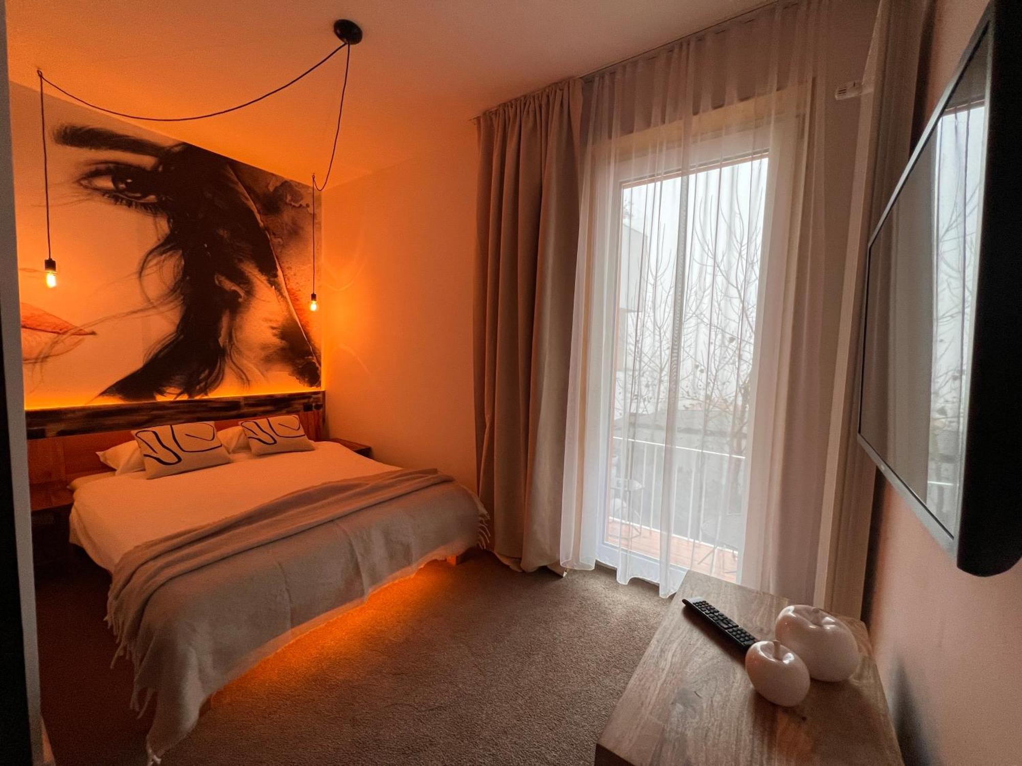 Shard Boutique Hotel-Adult Only ブラショフ エクステリア 写真